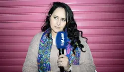 الفنانة منال الصديقي تنجو من "موت محقق" بعد تسرب غازي